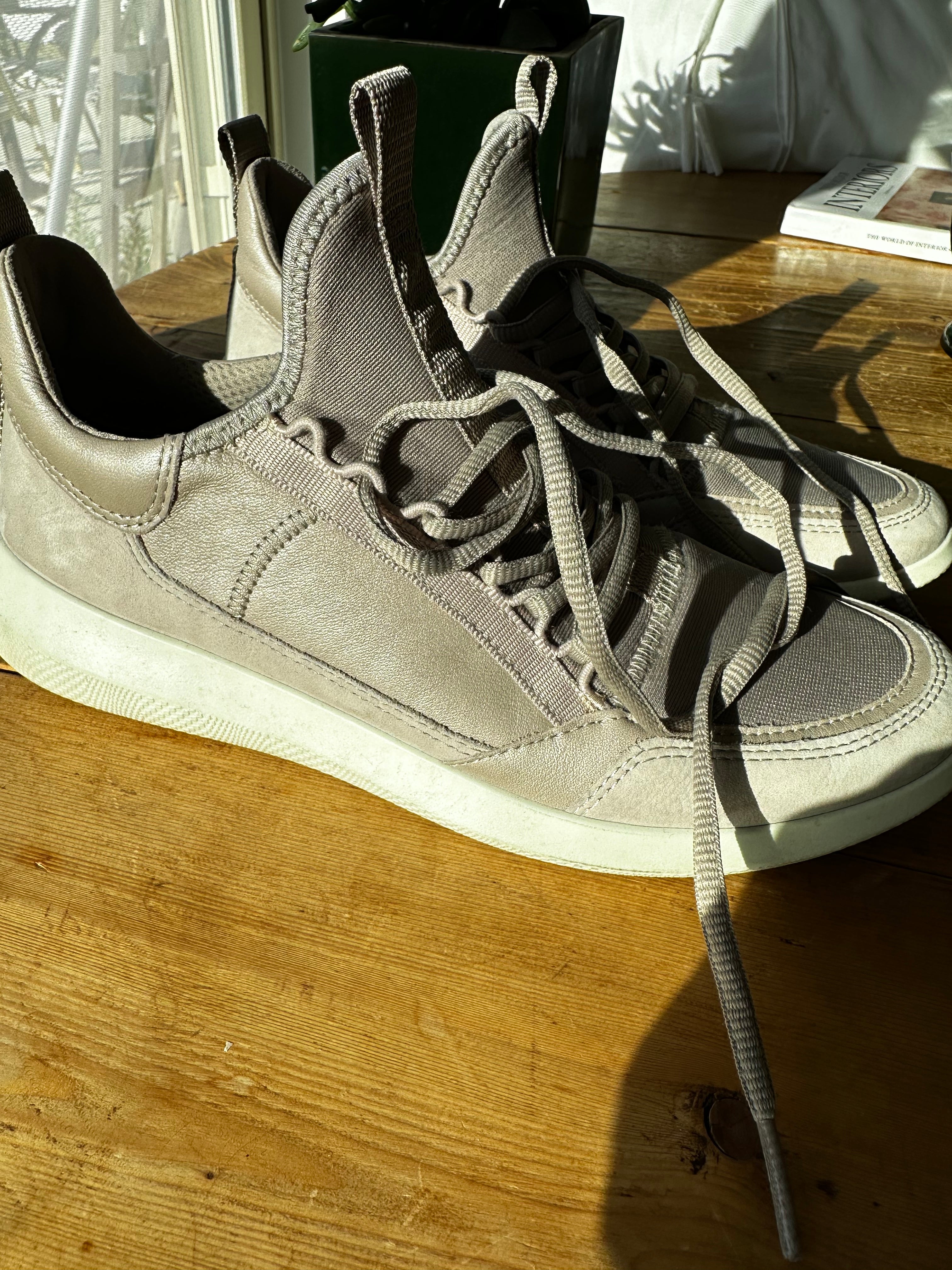 Upcycled Ecco Sneakers SZ 7